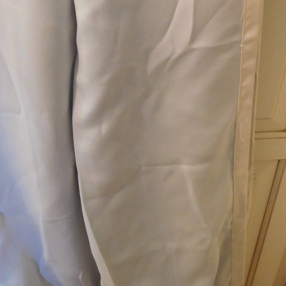 Drapes - Picture 4 of 5